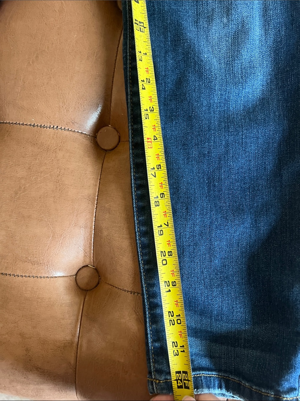 Judy Blue Mid-Rise relaxed fit Jeans in Medium Blue wash sz7/ 28 - Picture 5 of 7
